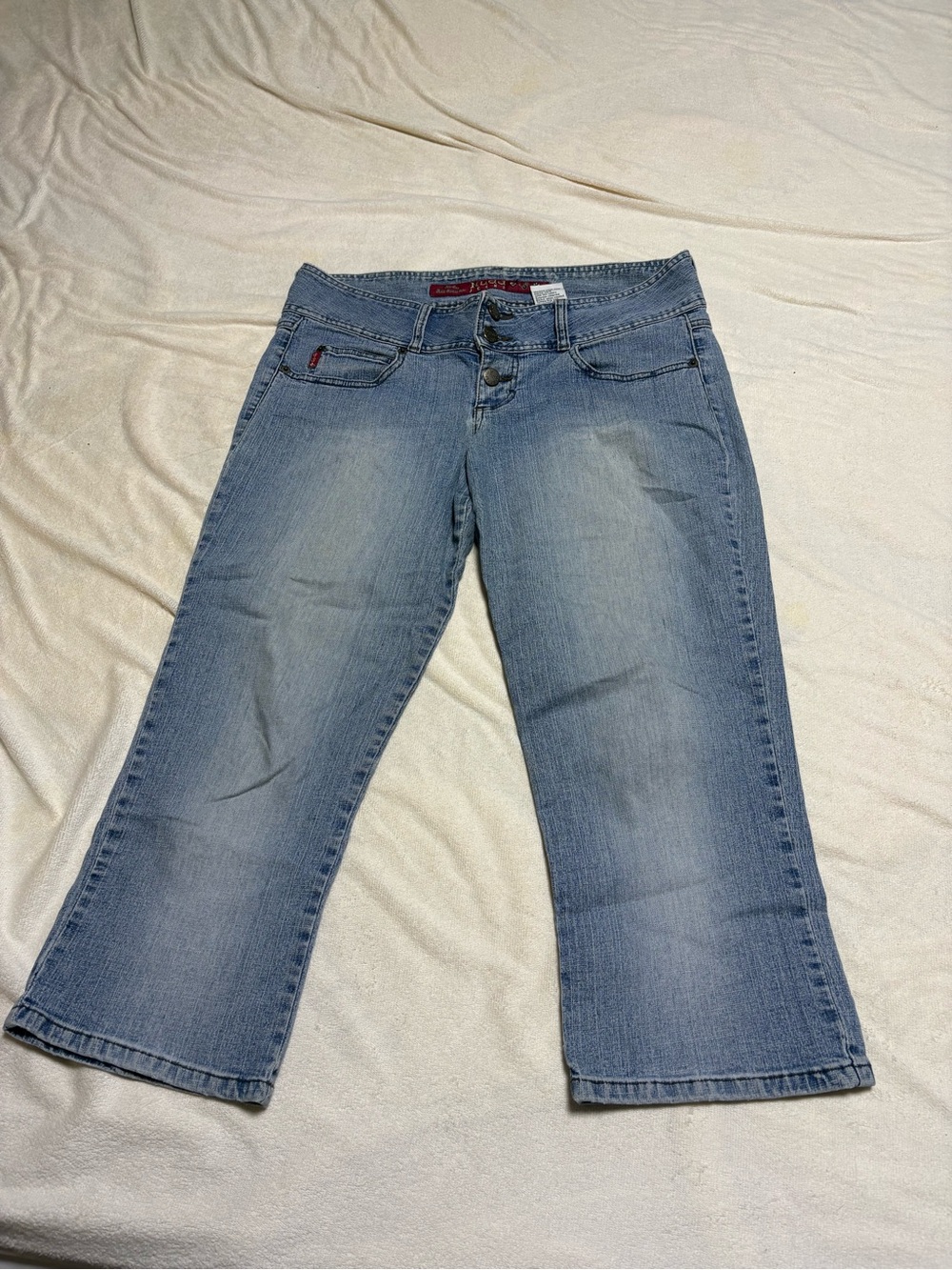 Mudd Light Blue Capri Jeans